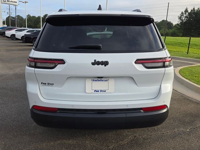 Used 2024 White Jeep Altitude X image 13