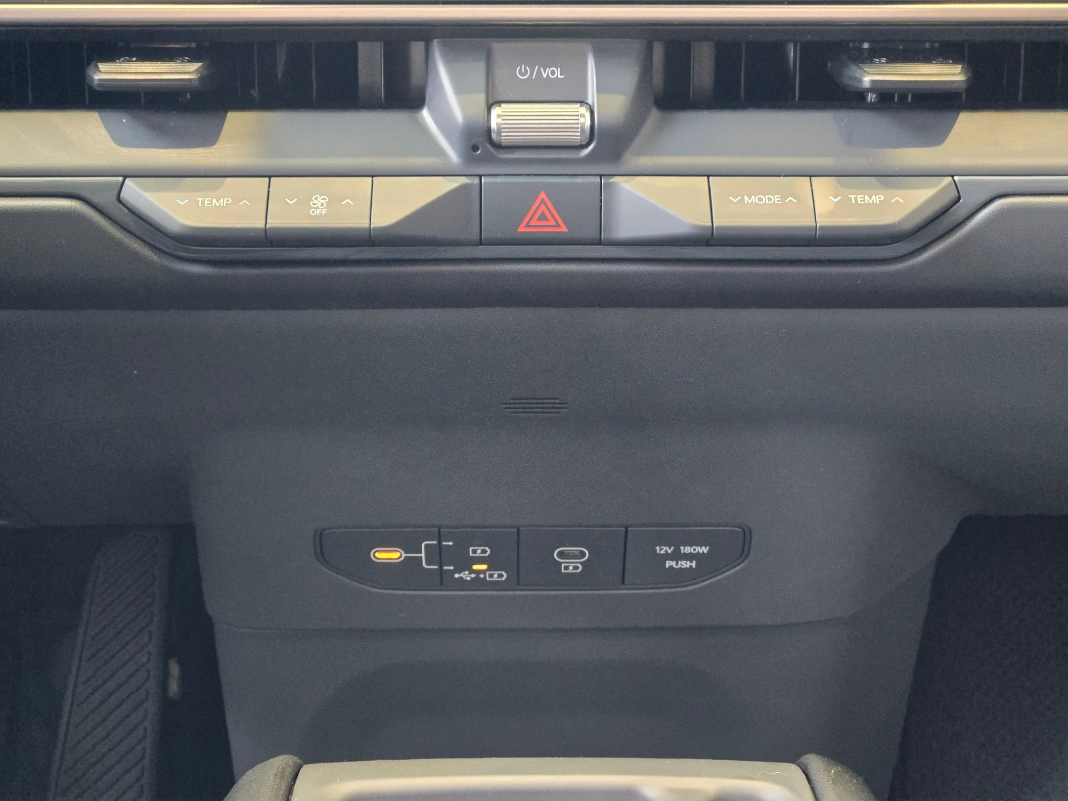2026 Kia EV9 Light L/R - Photo 14