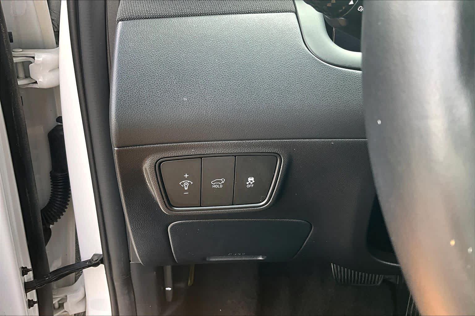 Used 2024 White Pearl Hyundai XRT image 32
