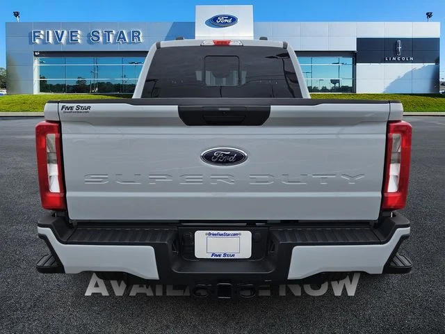 2026 Ford F-350 Super Duty XL - Photo 6