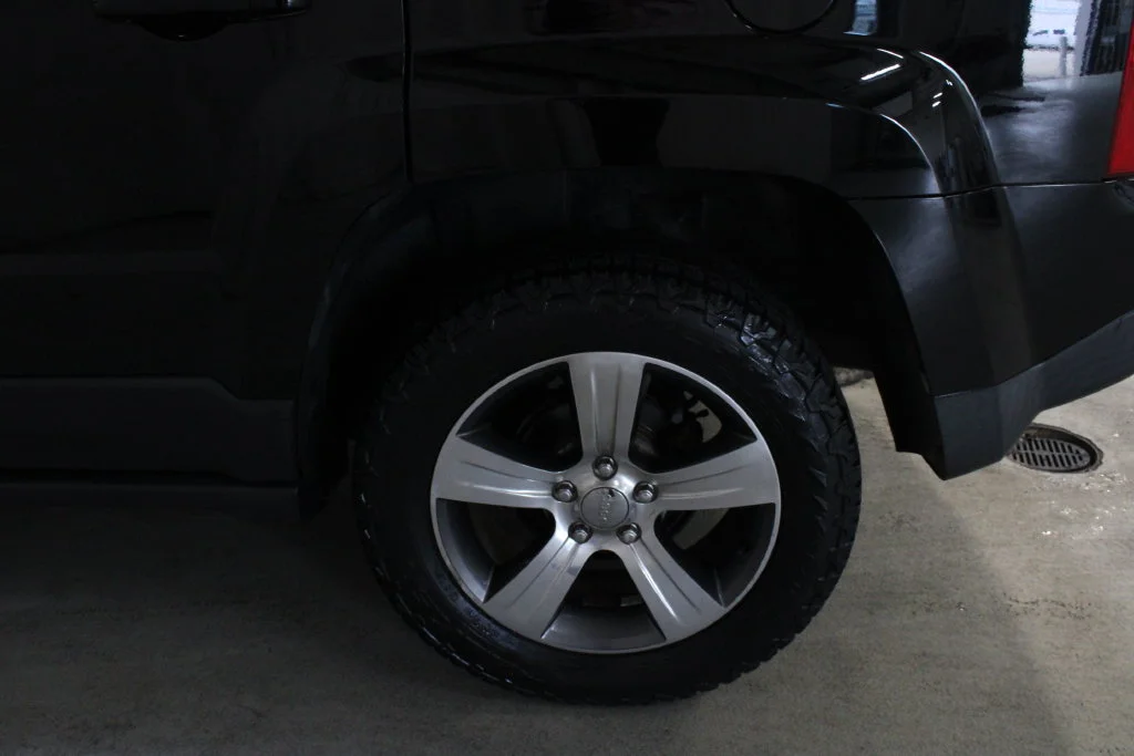 Used 2016 Black Jeep High Altitude image 27