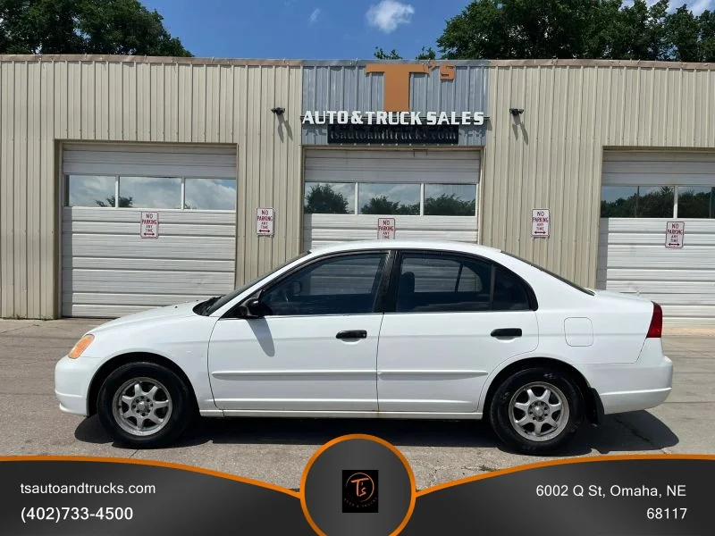 Used 2001 White Honda LX Sedan 4D image 1