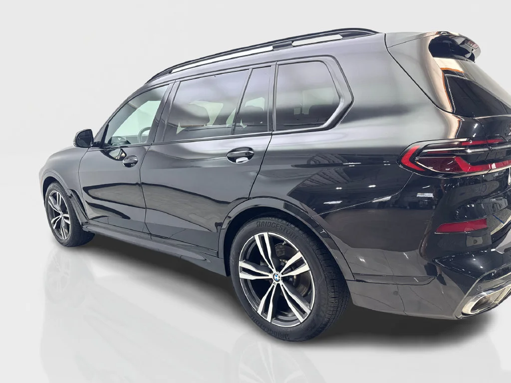 Used 2023 Black BMW xDrive40i image 16