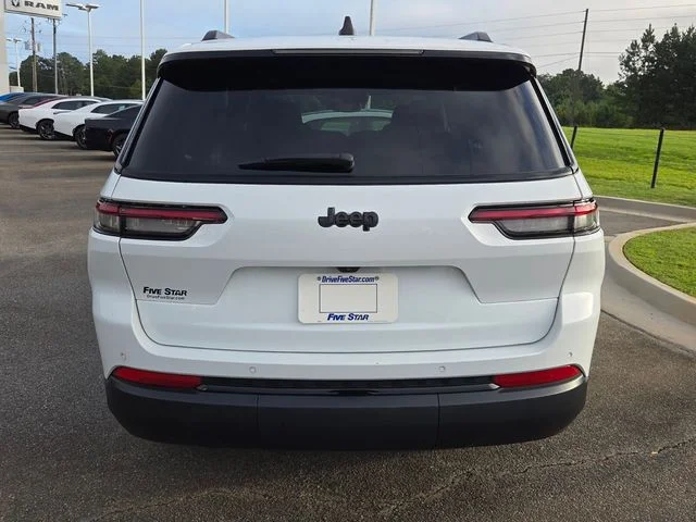 Used 2024 White Jeep Altitude X image 13