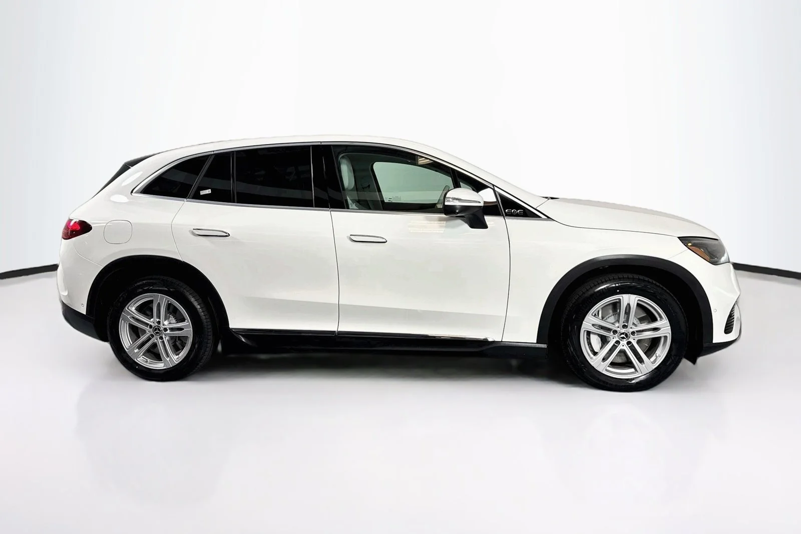 Used 2023 Polar White Mercedes-Benz EQE 350 image 4