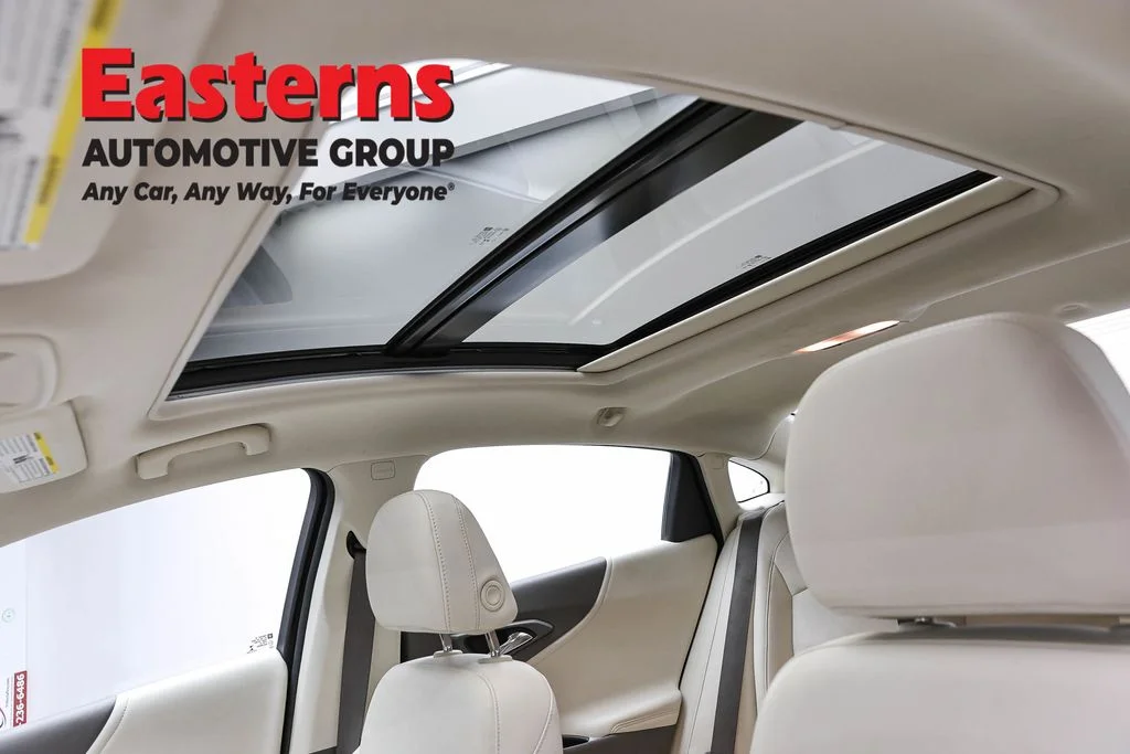 Used 2024 White Chevrolet LT image 36