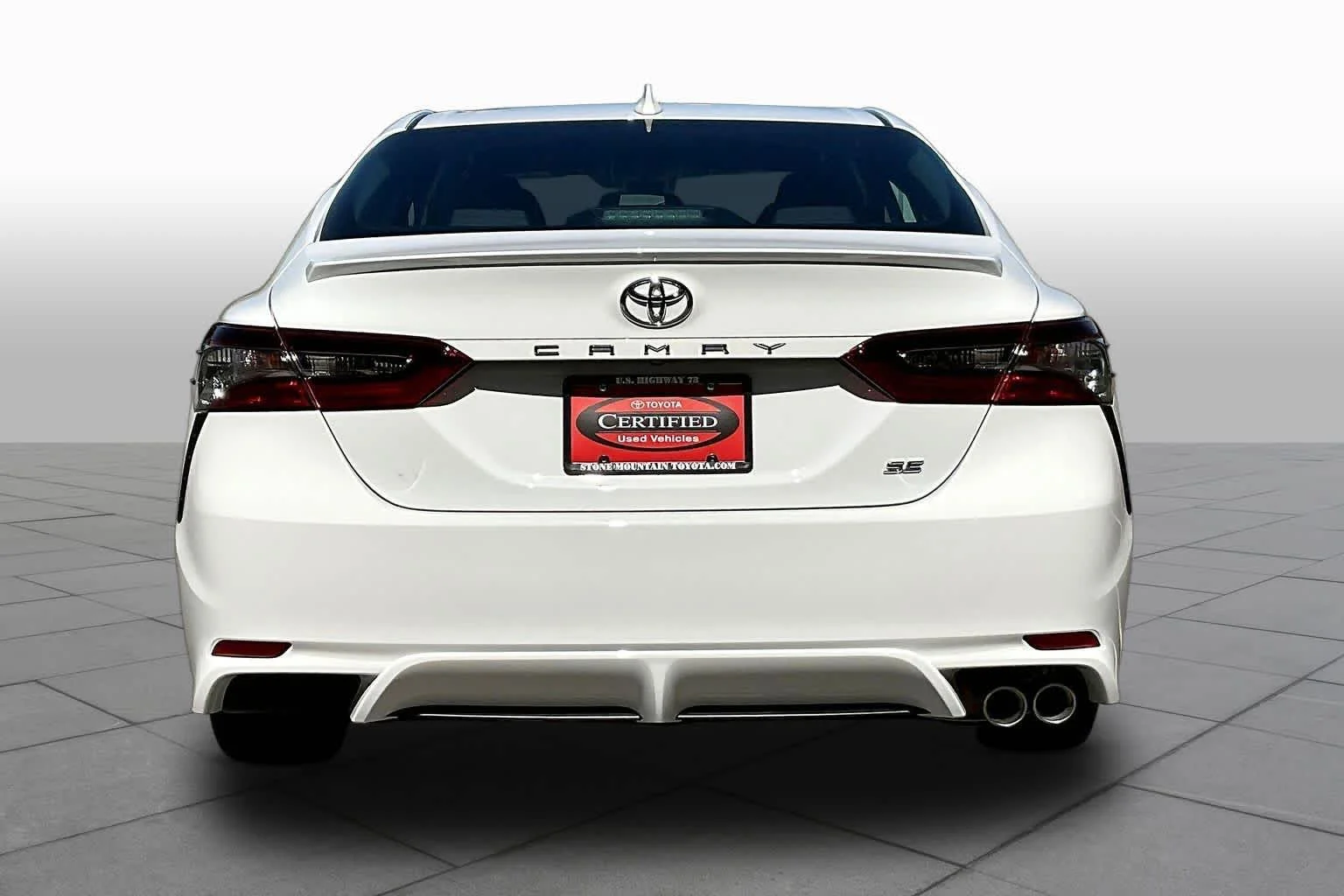Used 2024 Ice Cap Toyota SE image 5