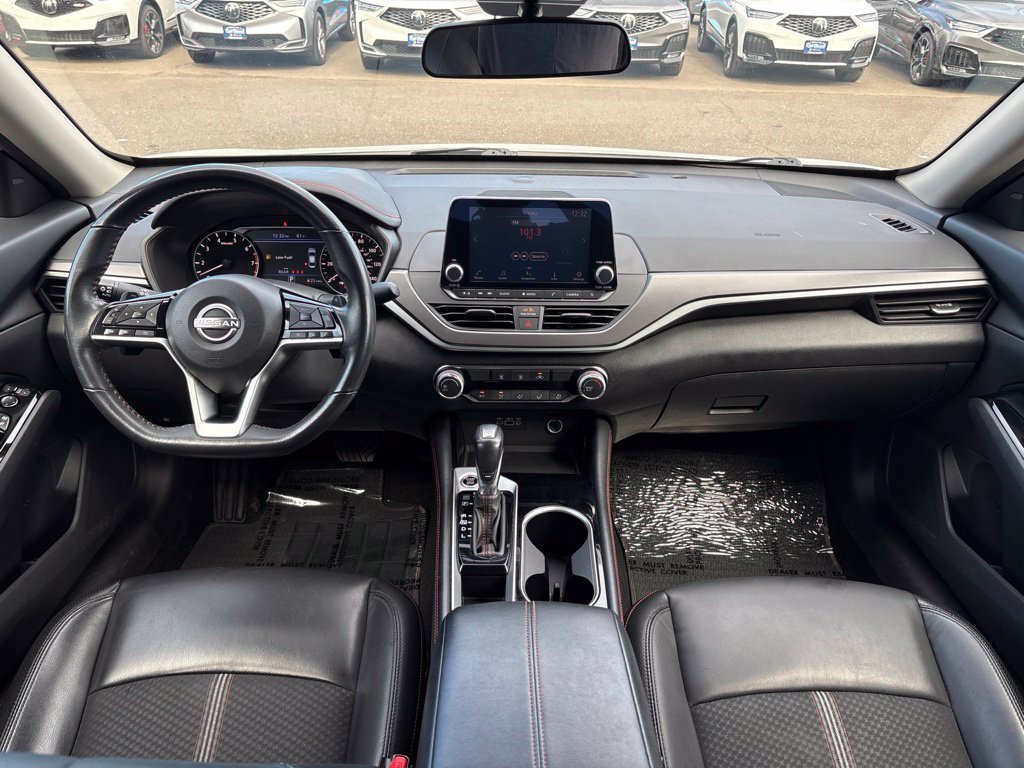 Used 2024 White Nissan 2.5 SR image 27