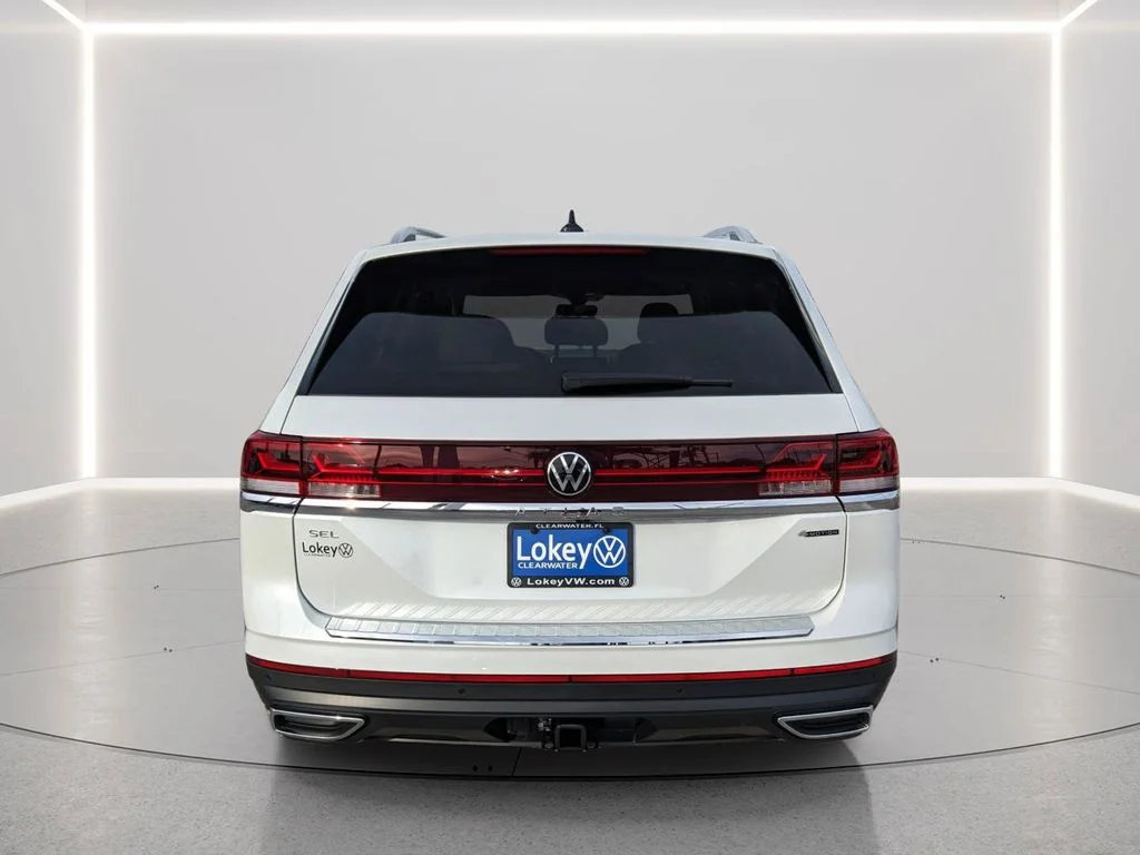 New 2026 White/off-white Volkswagen SEL image 7