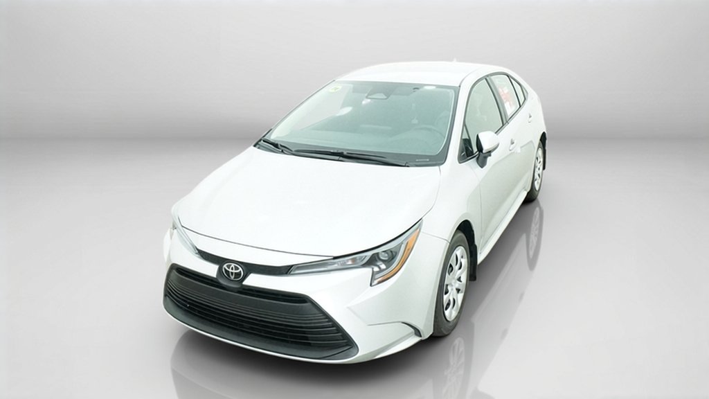 New 2027 Classic Silver Metallic Toyota LE image 10