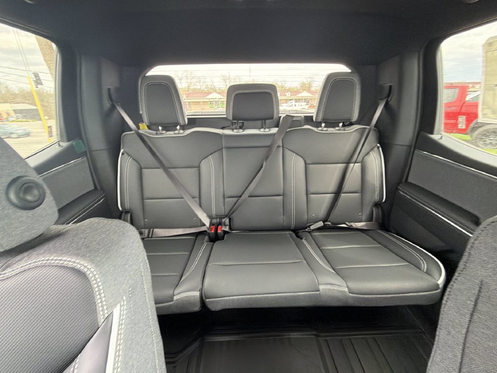 New 2026 Onyx Black GMC Elevation Standard Range image 13