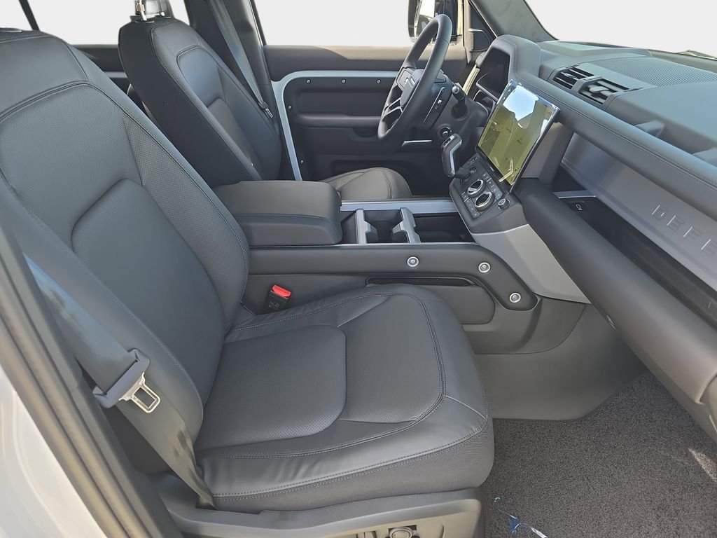 New 2026 Fuji White LAND ROVER V8 image 10