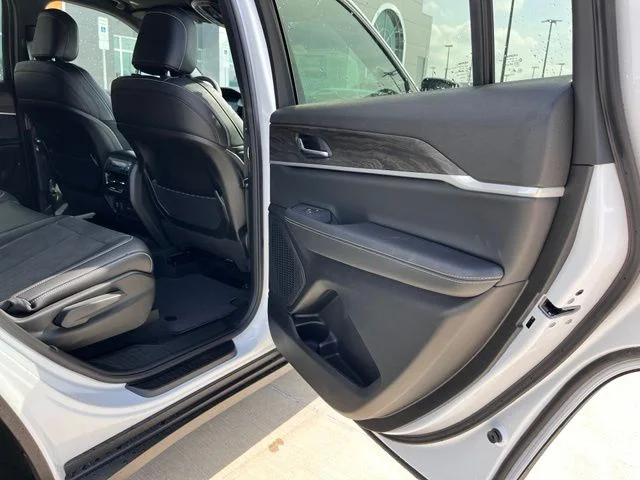 New 2026 Bright White Clearcoat Jeep Altitude image 19
