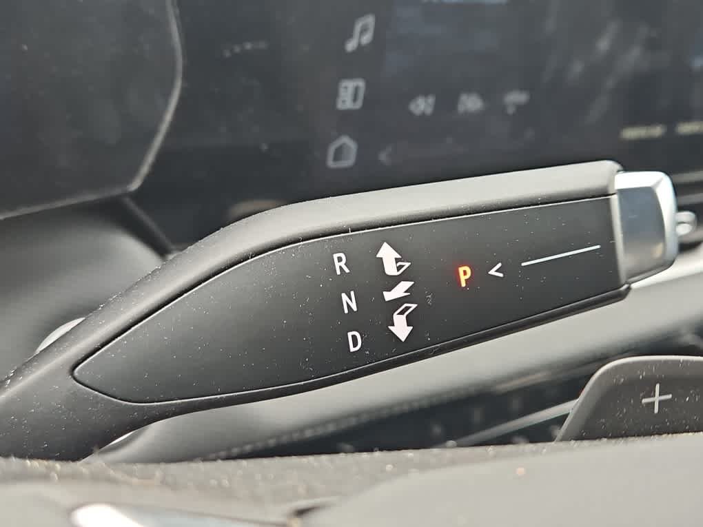 Used 2025 Cacti Green Chevrolet AWD LT image 13
