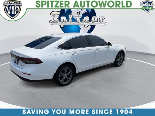 Used 2024 White Honda EX image 9