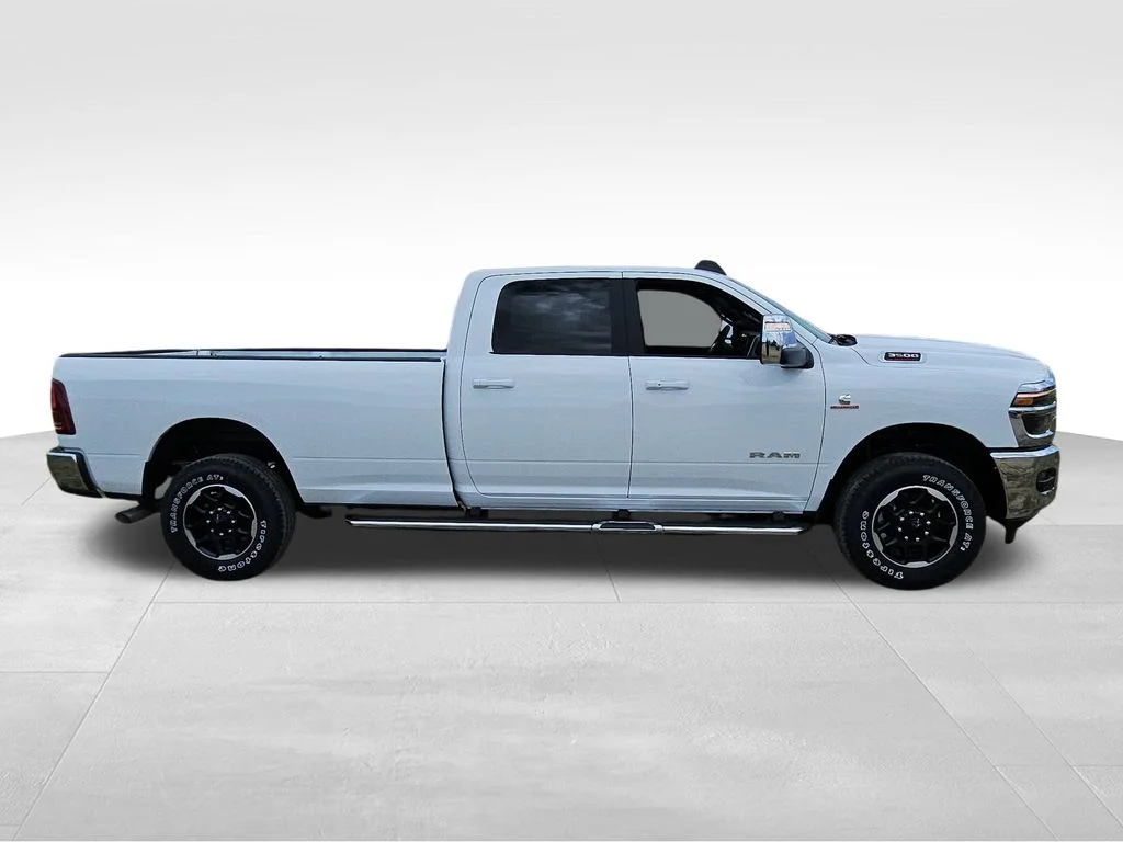 2026 RAM 3500 Laramie - Photo 12