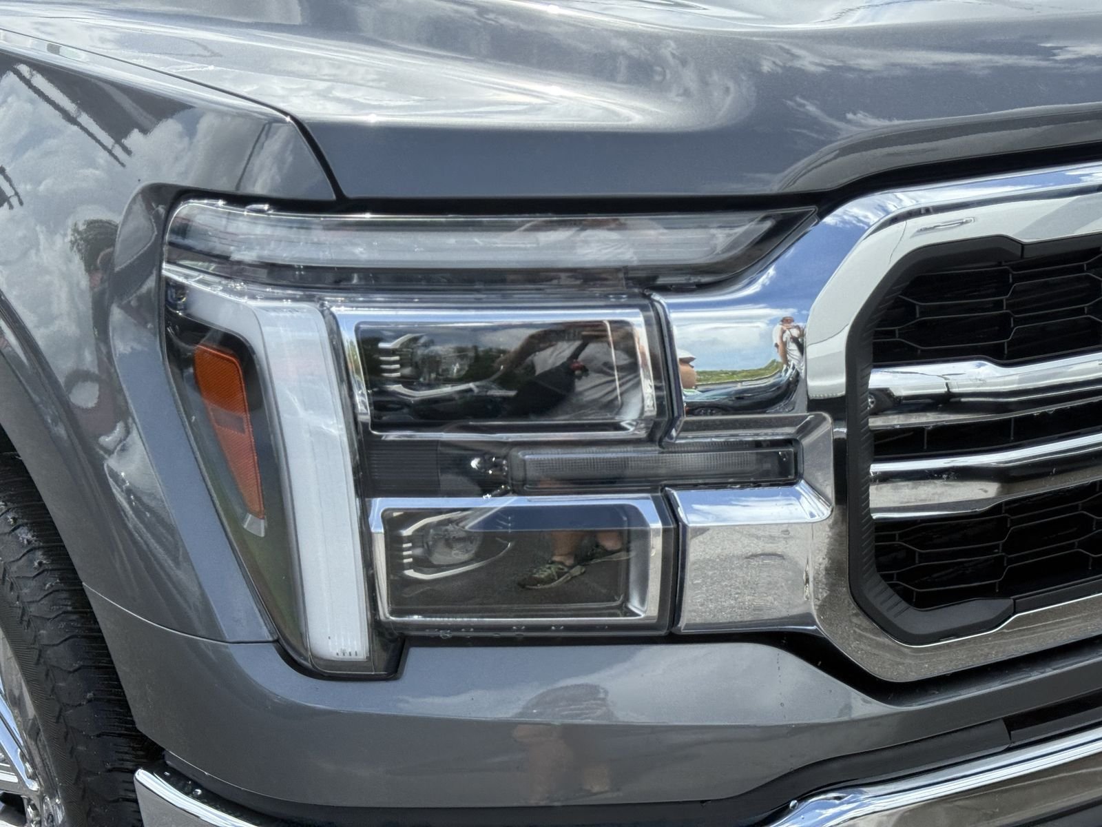Certified Used 2025 Gray Metallic Ford Lariat image 10