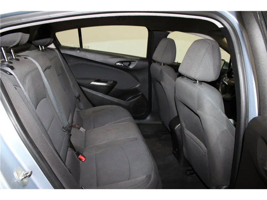 Used 2018 Arctic Blue Metallic Chevrolet LT image 21