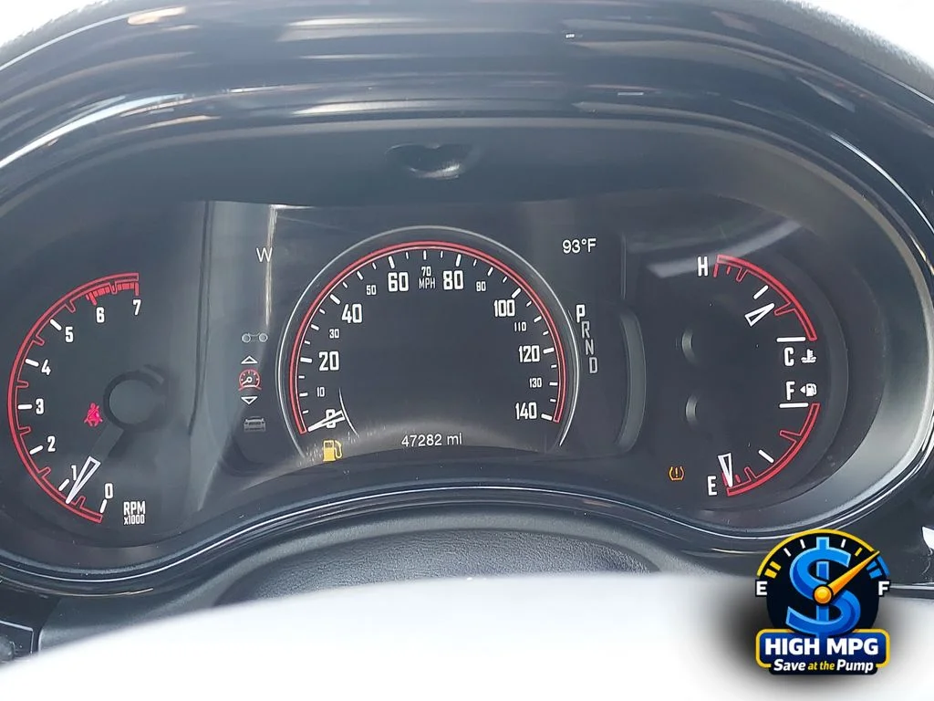 Used 2025 White/off-white Dodge R/T Plus image 27