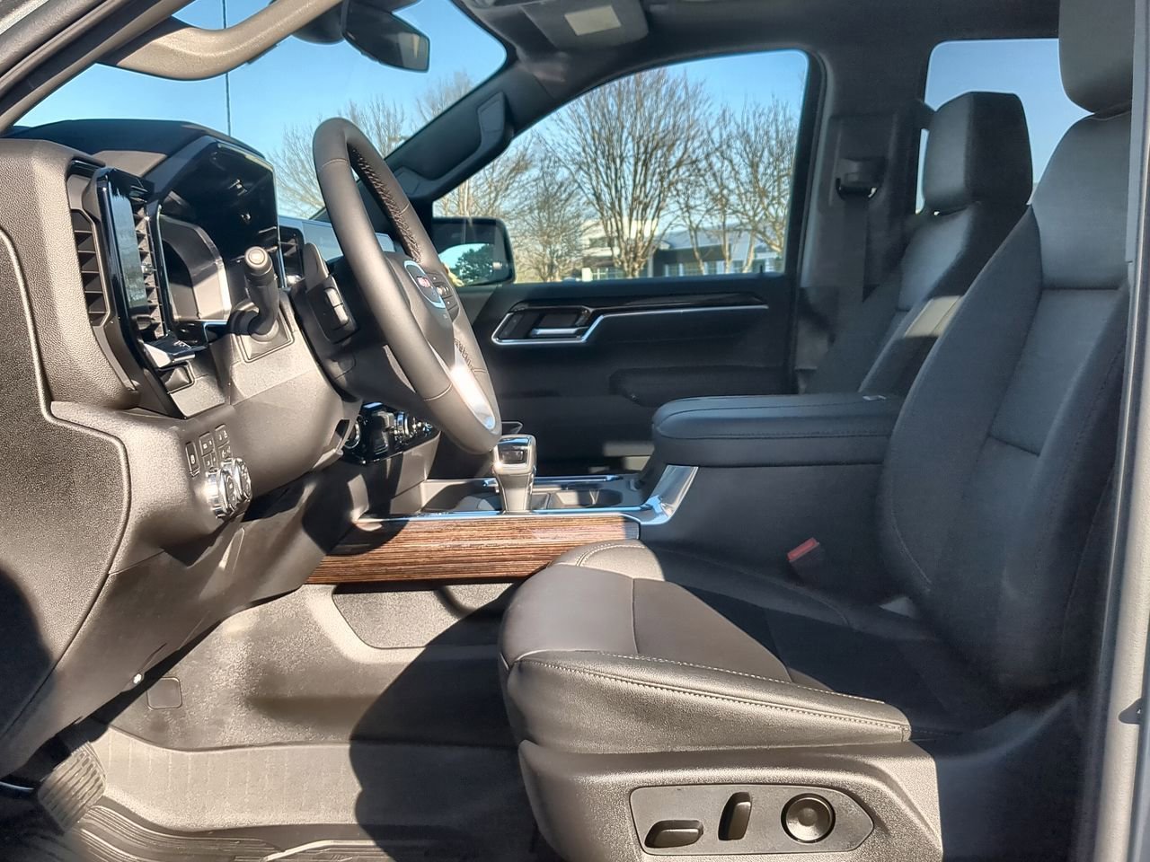 New 2026 Sterling Metallic GMC Elevation image 20