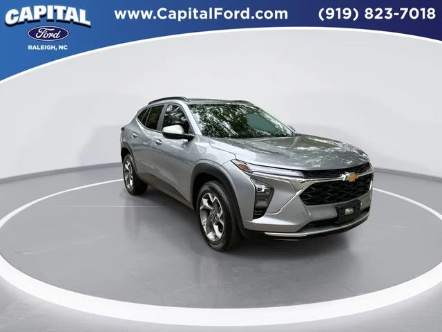 Used 2025 Gray Chevrolet LT image 2