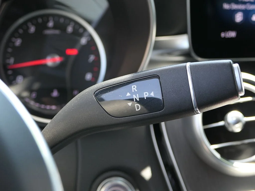 Used 2022 Gray Mercedes-Benz GLC 300 image 17