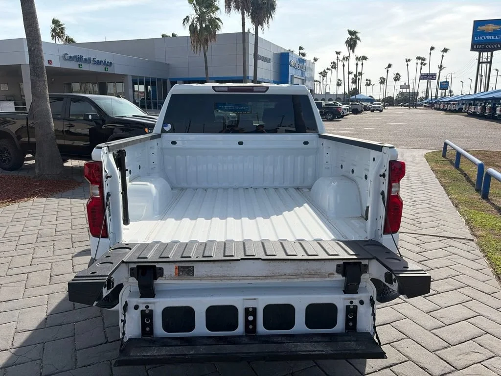 Used 2025 Summit White Chevrolet Custom image 6