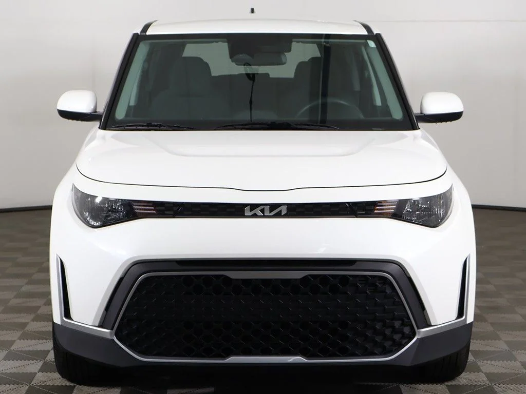 Used 2024 White Kia LX image 10