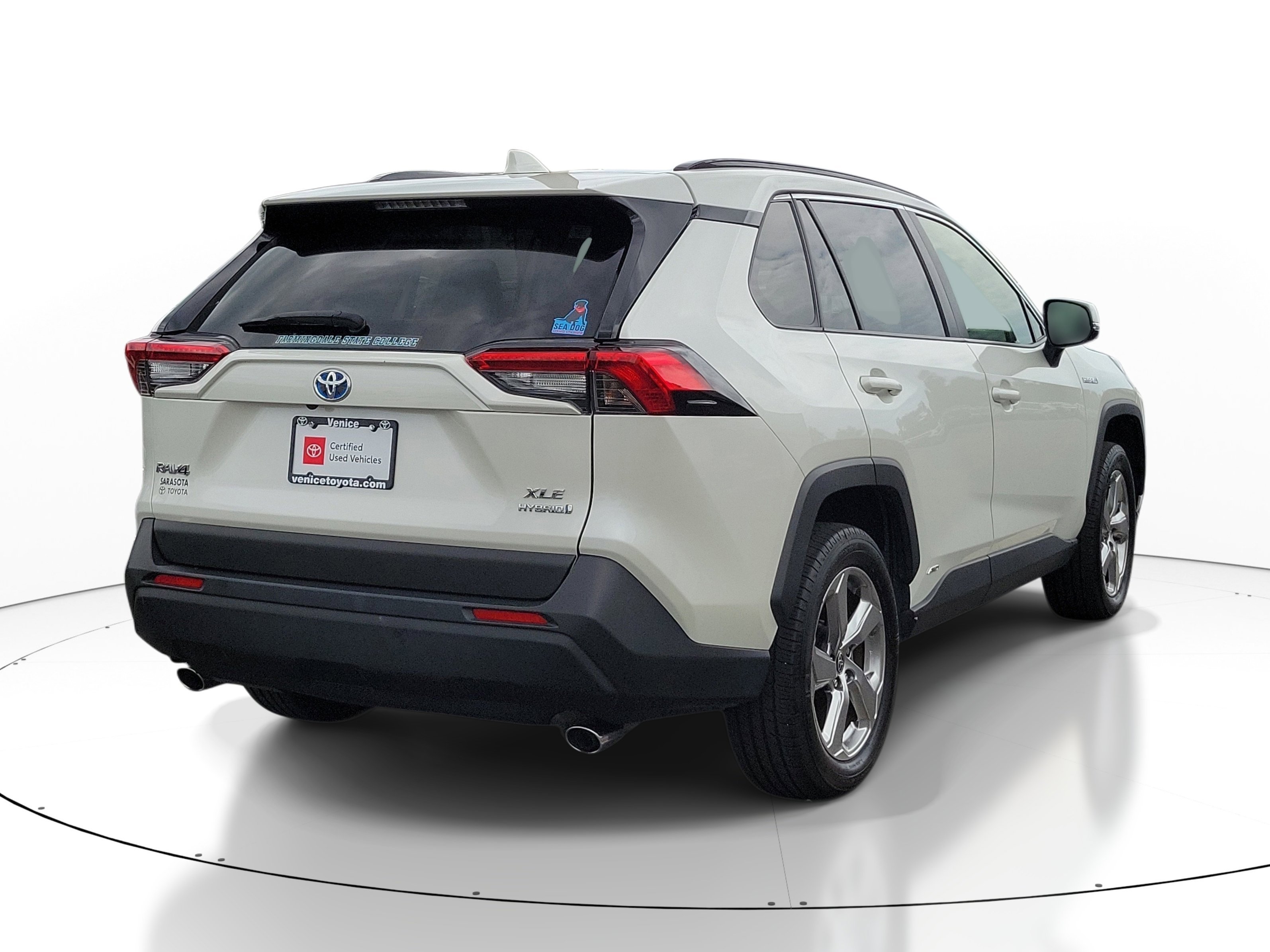 Used 2021 Blizzard Pearl Toyota Hybrid XLE Premium image 2