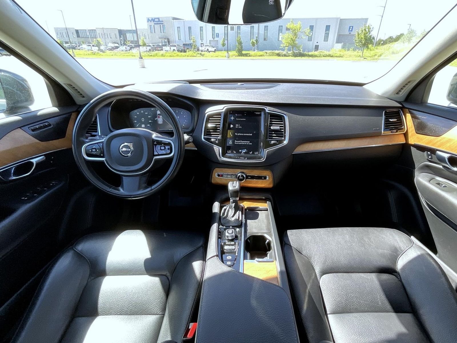 Used 2021 Gray Volvo T6 Momentum image 15