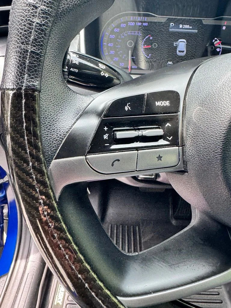 Used 2022 Blue Hyundai SEL image 19