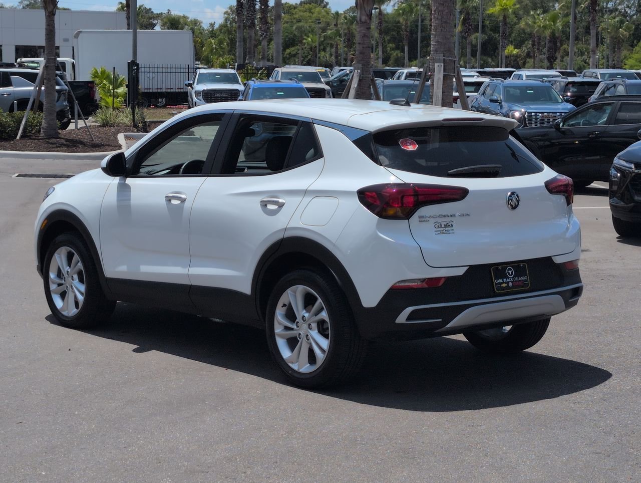 Used 2023 Summit White Buick Preferred image 6