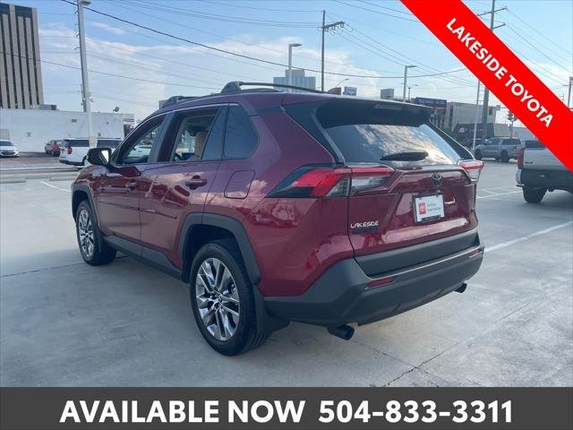 Certified Used 2025 RED MC. Toyota  image 4