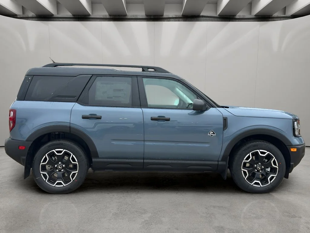 New 2026 Azure Gray Metallic Tri-Coat Ford Outer Banks® image 6