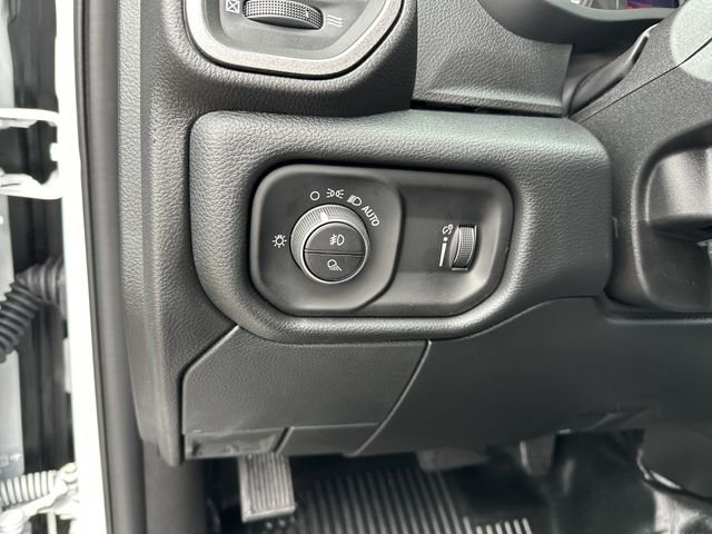 New 2026 White RAM Tradesman image 27
