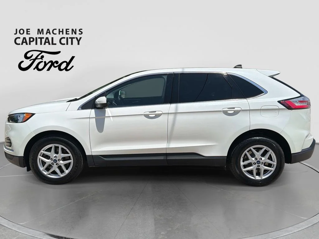 Used 2022 Star White Ford SEL image 8