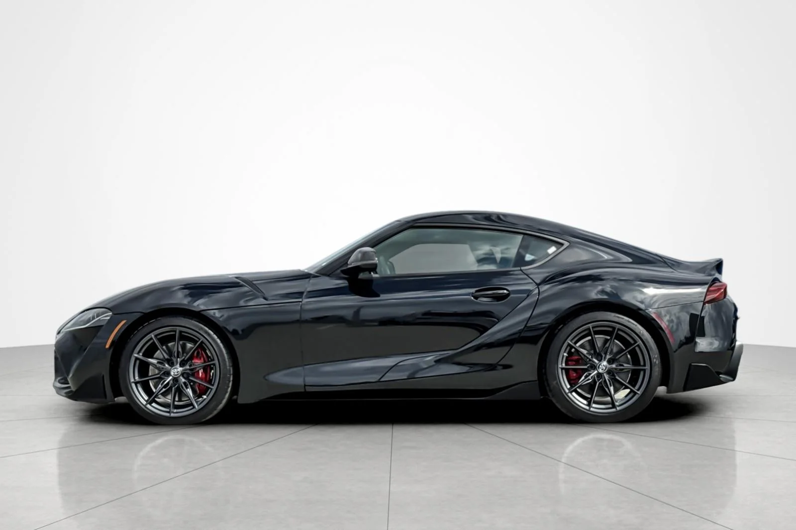 Used 2026 Nocturnal Toyota 3.0 Premium image 2