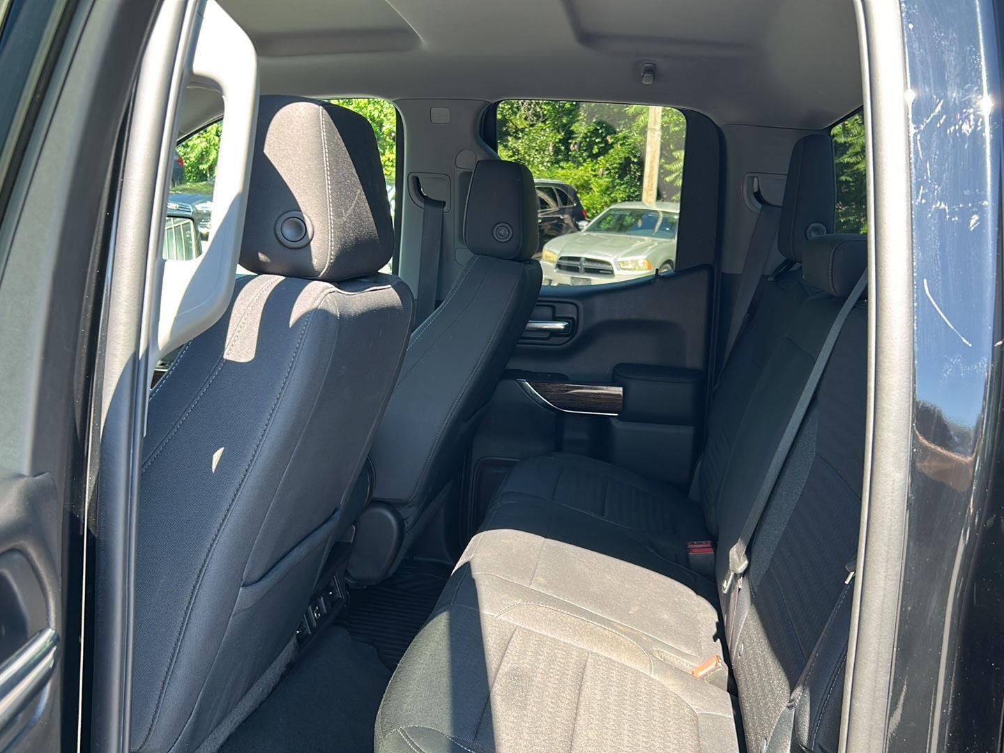 Used 2019 Onyx Black GMC SLE image 13