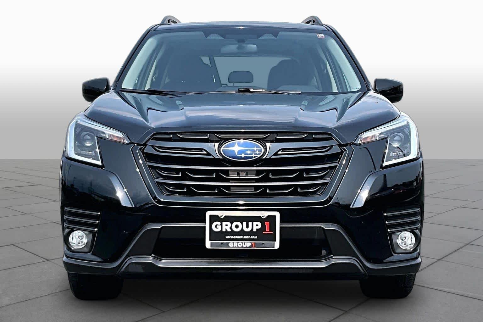 Used 2023 Crystal Black Silica Subaru Premium image 4