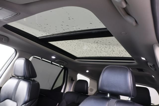 Used 2023 Platinum White Pearl Honda Touring image 19