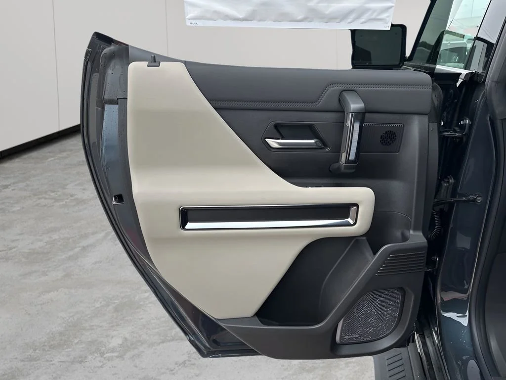 2026 GMC HUMMER EV 2X - Photo 17