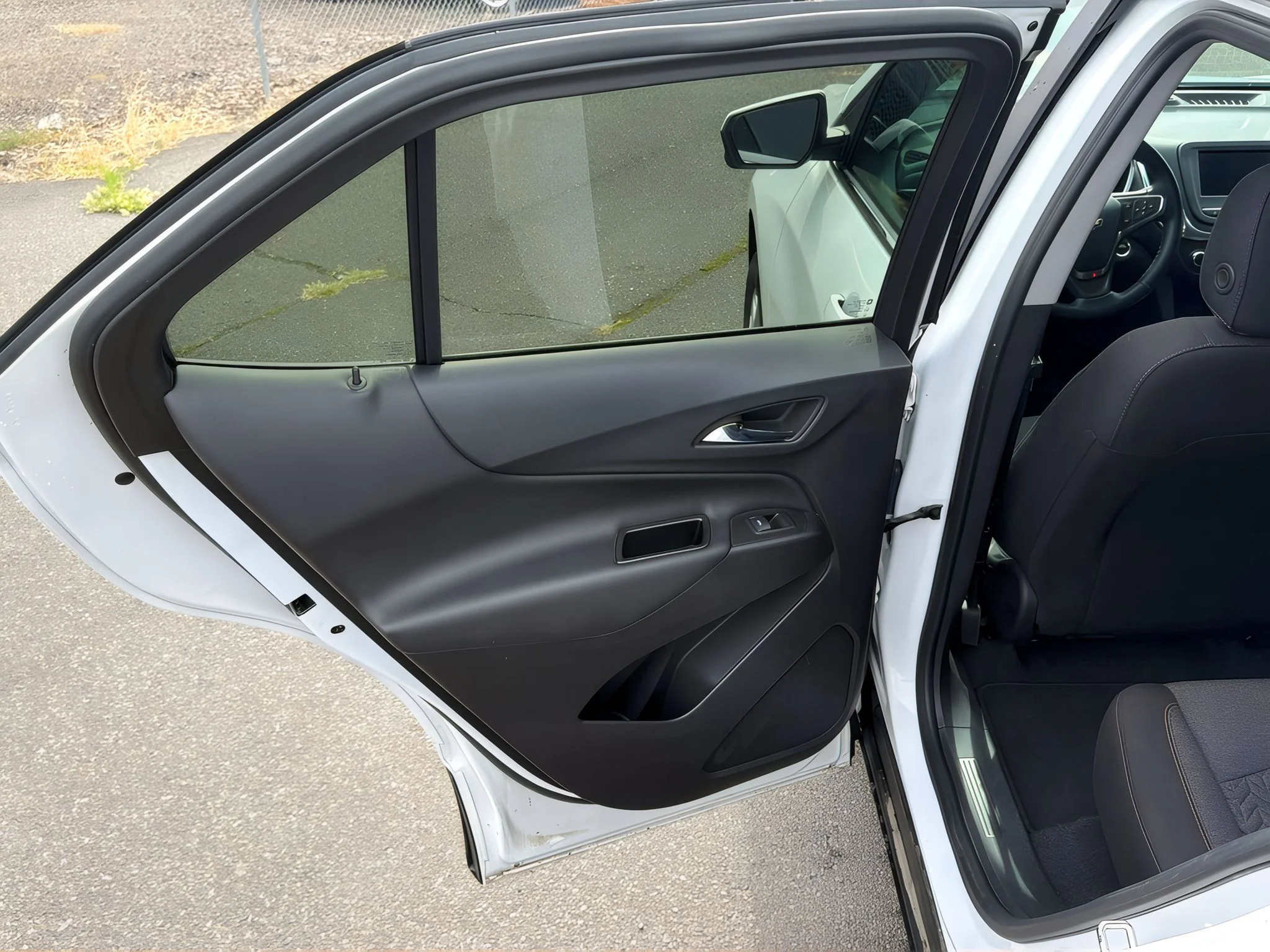 Used 2024 Summit White Chevrolet LT image 24