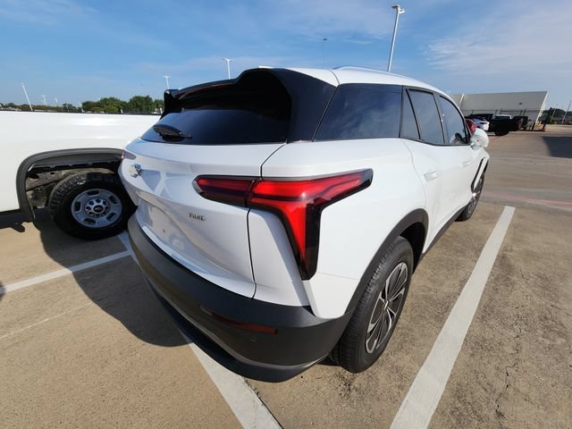 Used 2024 Summit White Chevrolet LT image 4