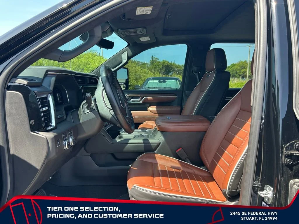 Used 2025 Onyx Black GMC Denali Ultimate image 13