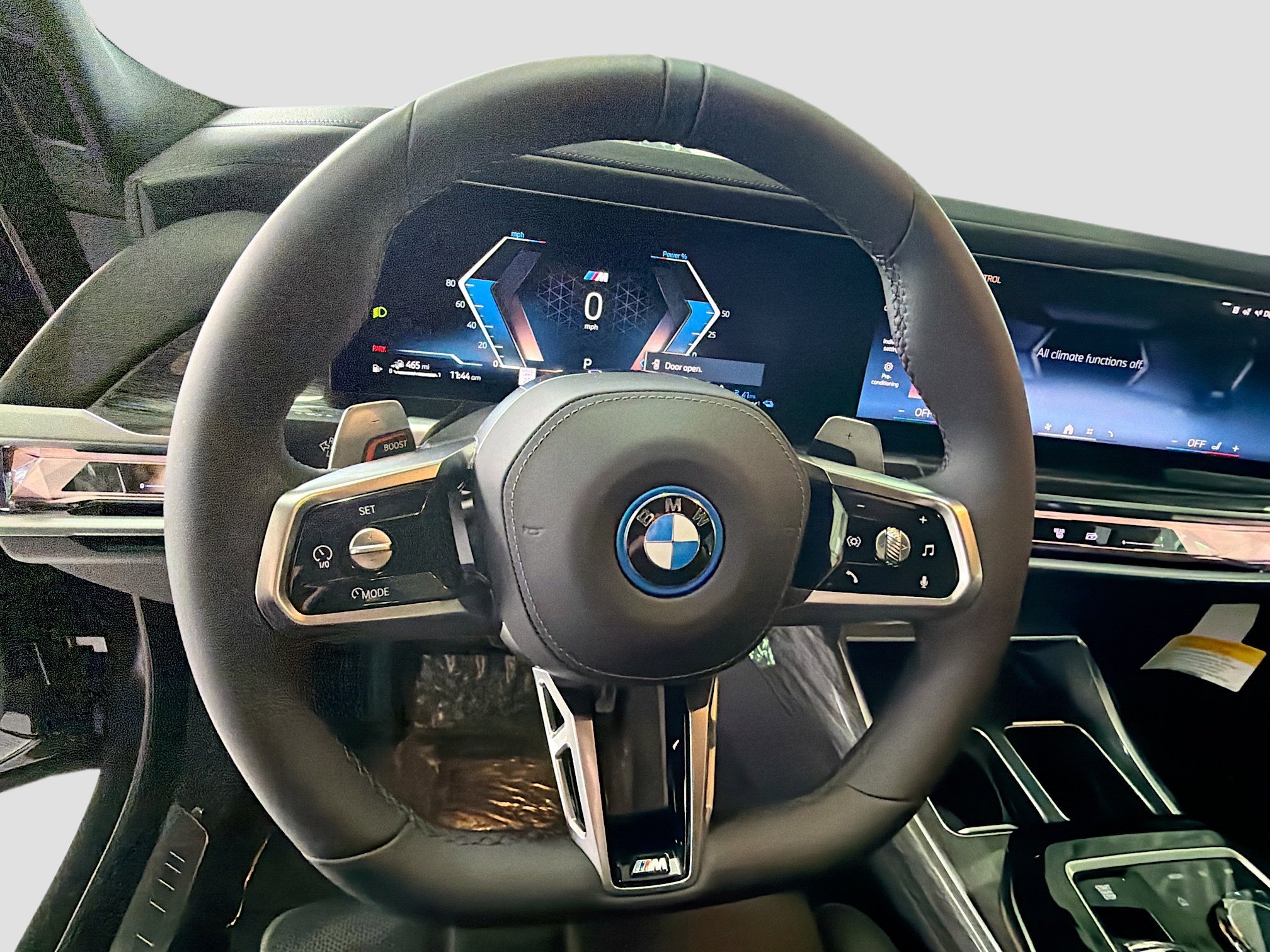 2026 BMW 7 Series 750e - Photo 40