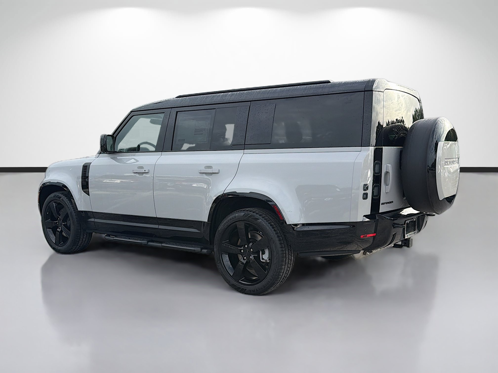 New 2026 Borasco Grey Land Rover X-Dynamic SE image 3