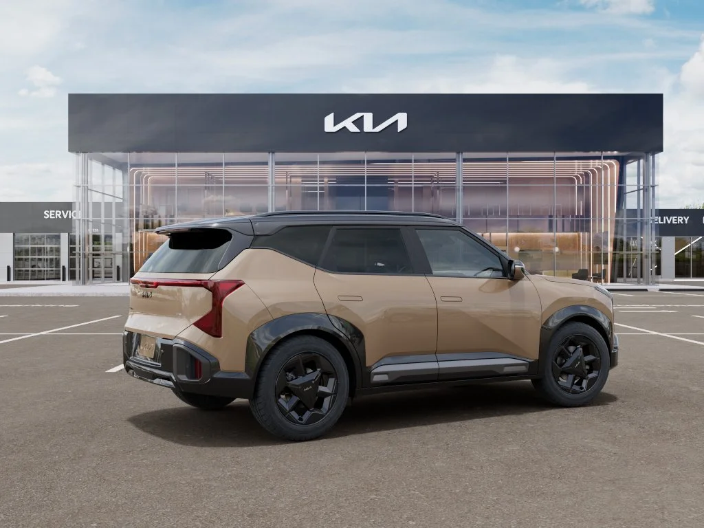 New 2027 Terrain Brown / Black Roof Kia X-Line S image 6