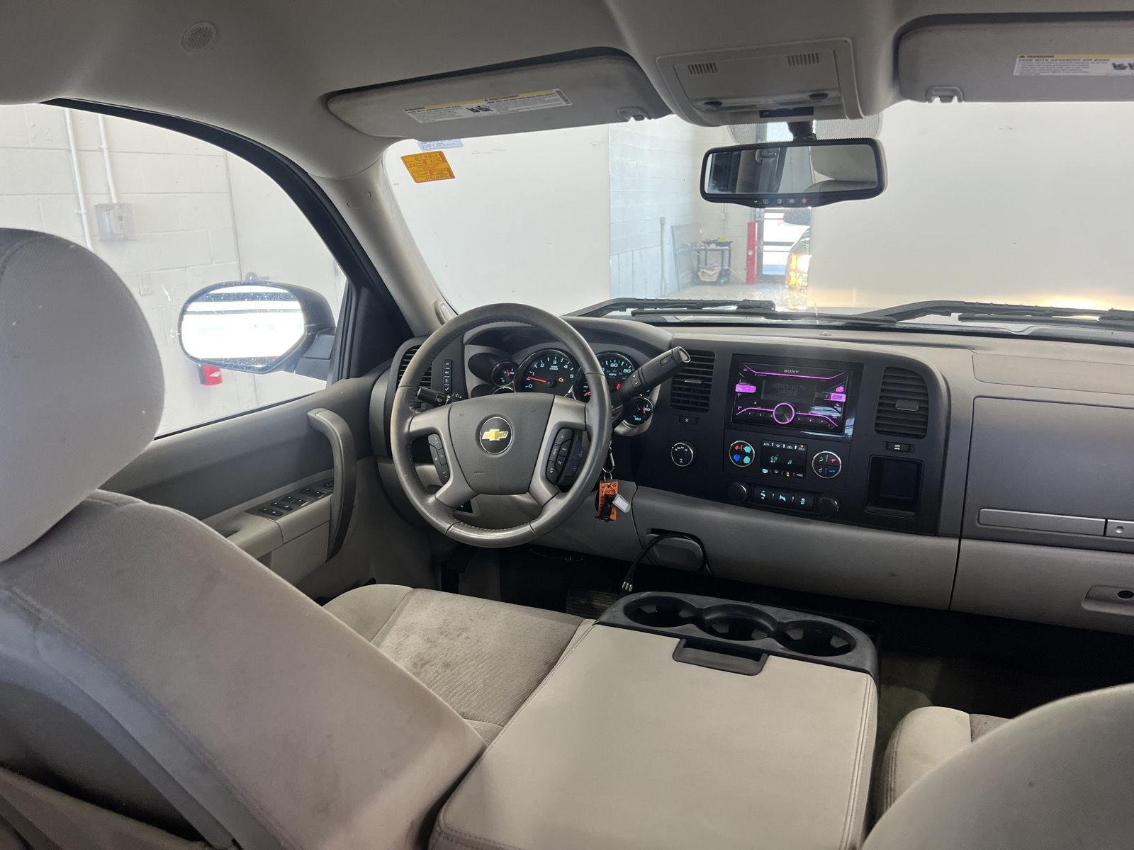 Used 2013 Blue Granite Metallic Chevrolet LT image 2