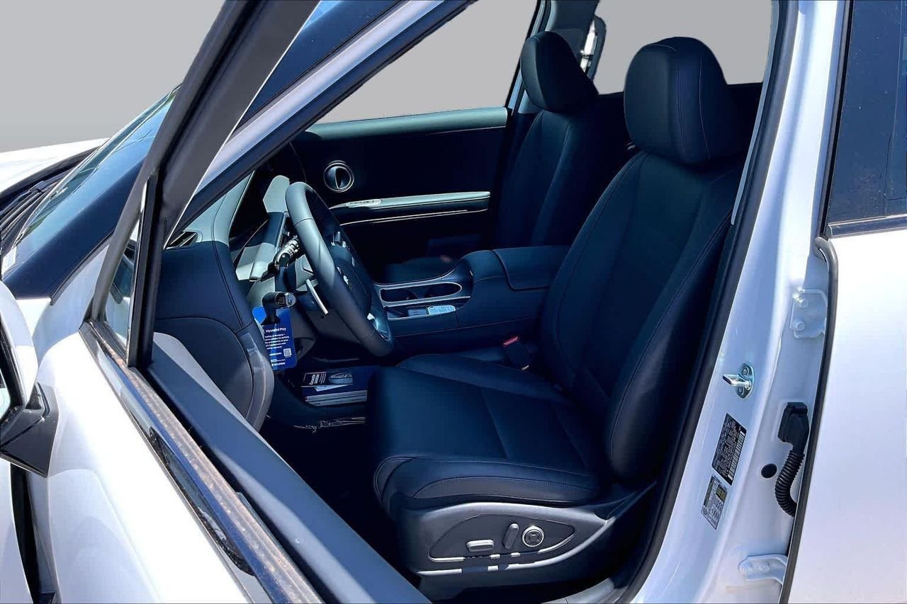 New 2026 Creamy White Pearl Hyundai Limited image 9