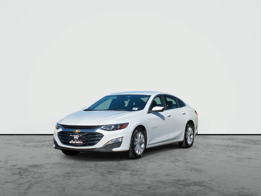 Used 2023 SUMMIT WHITE Chevrolet LT image 4